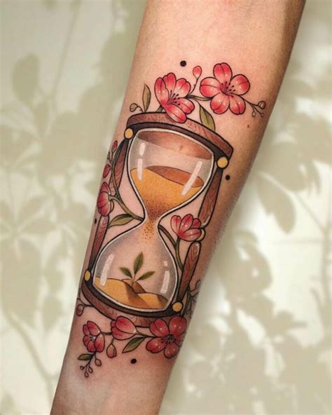 55+ Amazing Hourglass Tattoo Designs with。